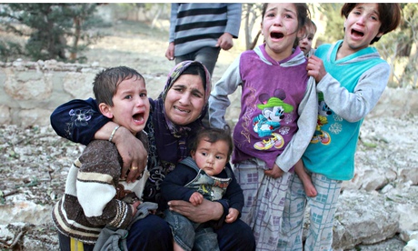 Syrian-woman-and-children-0111