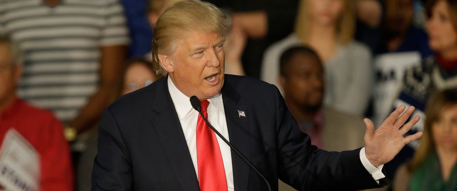 Trump leading national poll